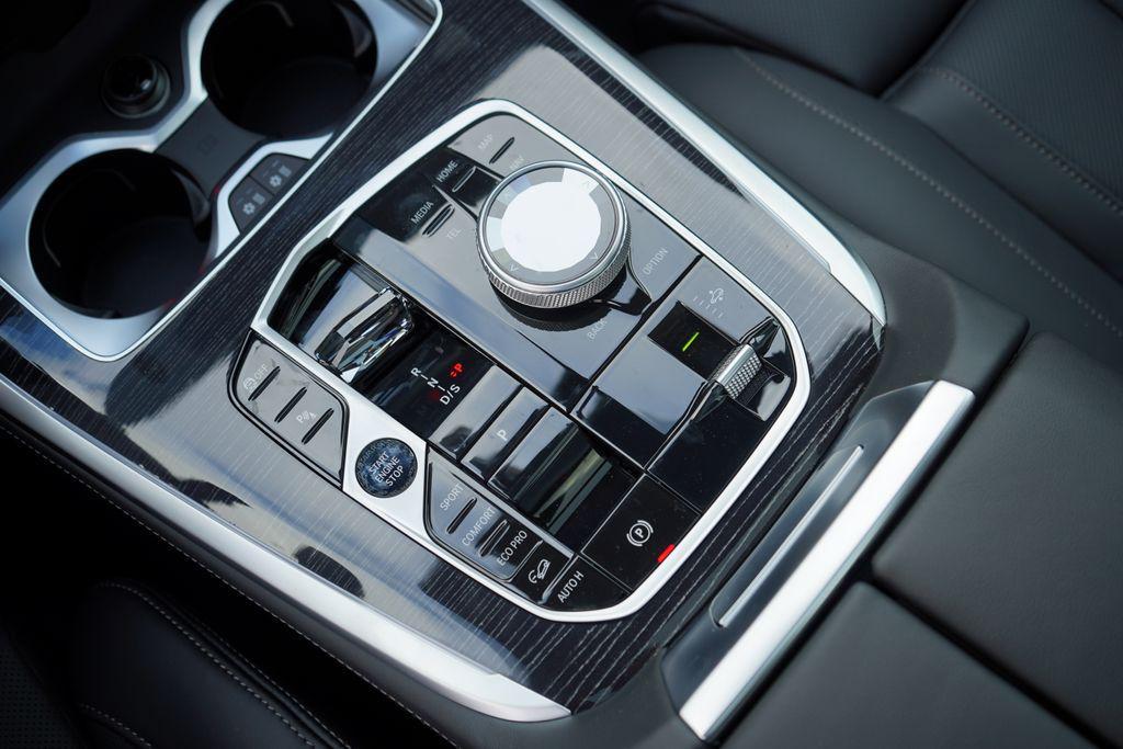 new 2026 BMW X7 car, priced at $120,825