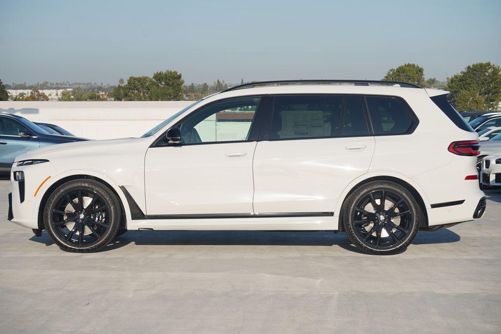 new 2026 BMW X7 car, priced at $118,640