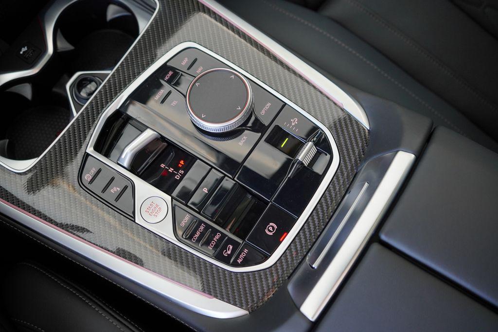 new 2026 BMW X7 car, priced at $118,640