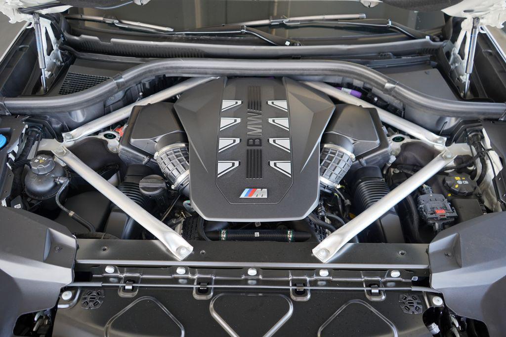 new 2026 BMW X7 car, priced at $118,640