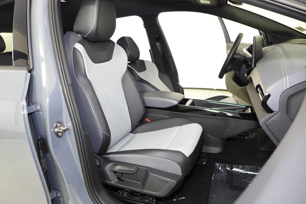 used 2023 Volkswagen ID.4 car, priced at $17,888