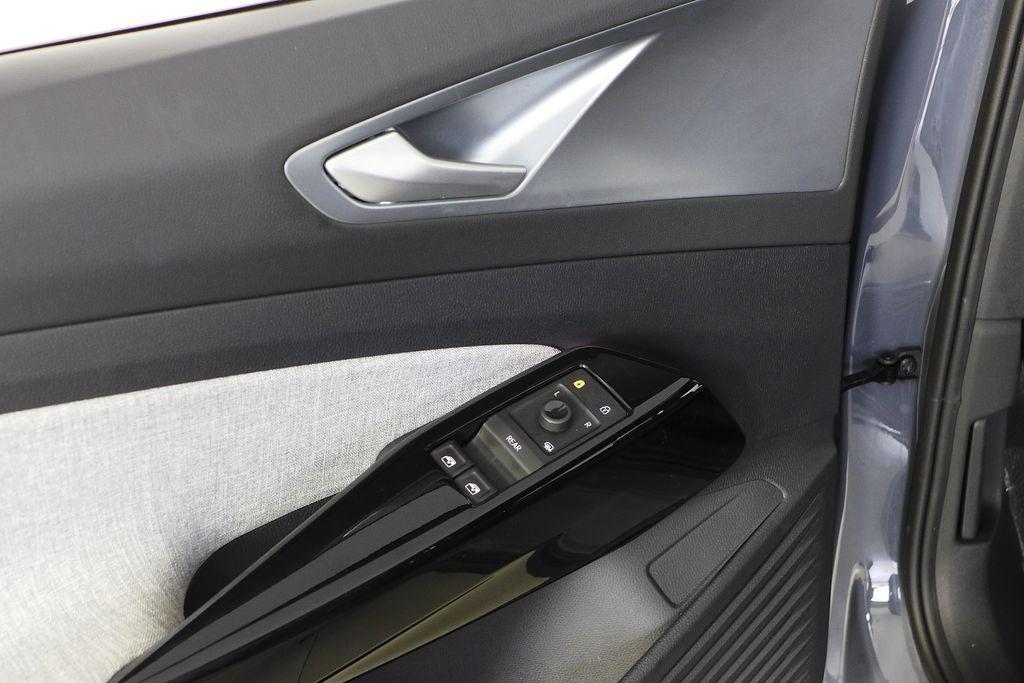 used 2023 Volkswagen ID.4 car, priced at $17,888