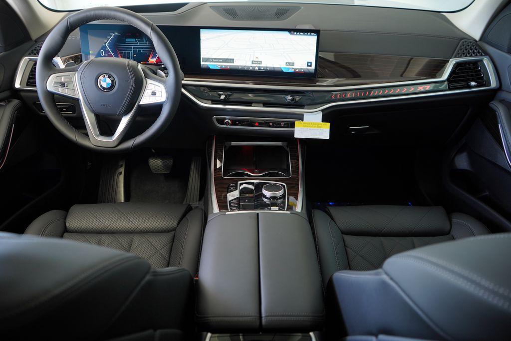 new 2026 BMW X7 car, priced at $93,425