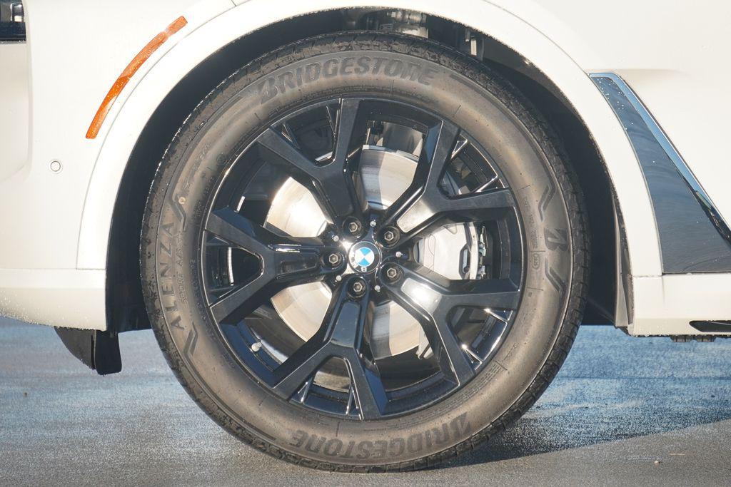 new 2026 BMW X7 car, priced at $89,915