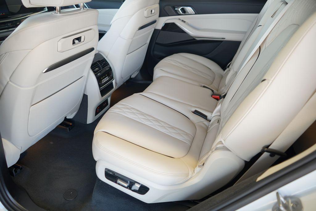 new 2026 BMW X7 car, priced at $101,115