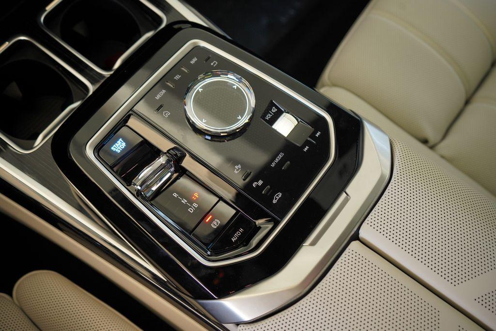new 2026 BMW i7 car, priced at $123,280