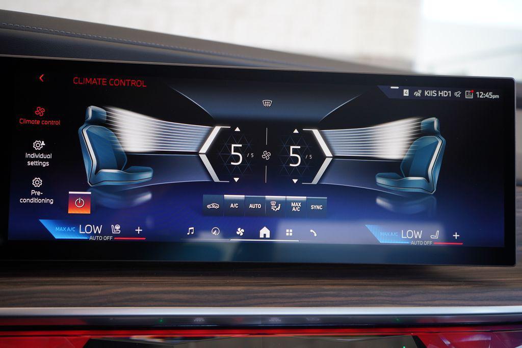 new 2025 BMW 760 car, priced at $127,505