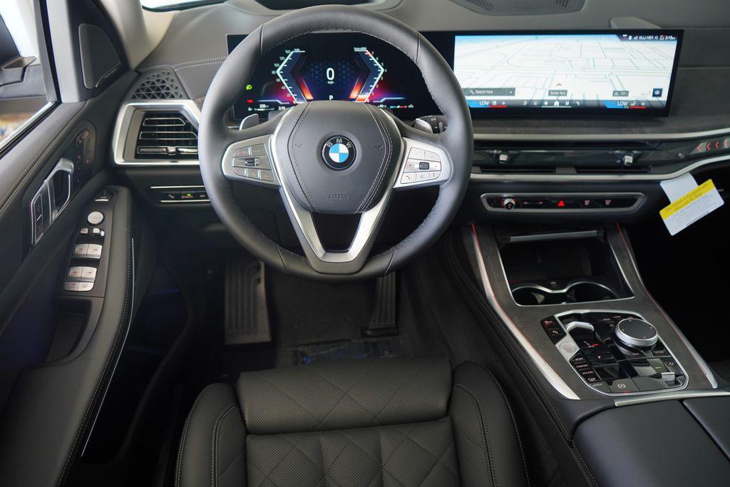 new 2026 BMW X7 car, priced at $89,915