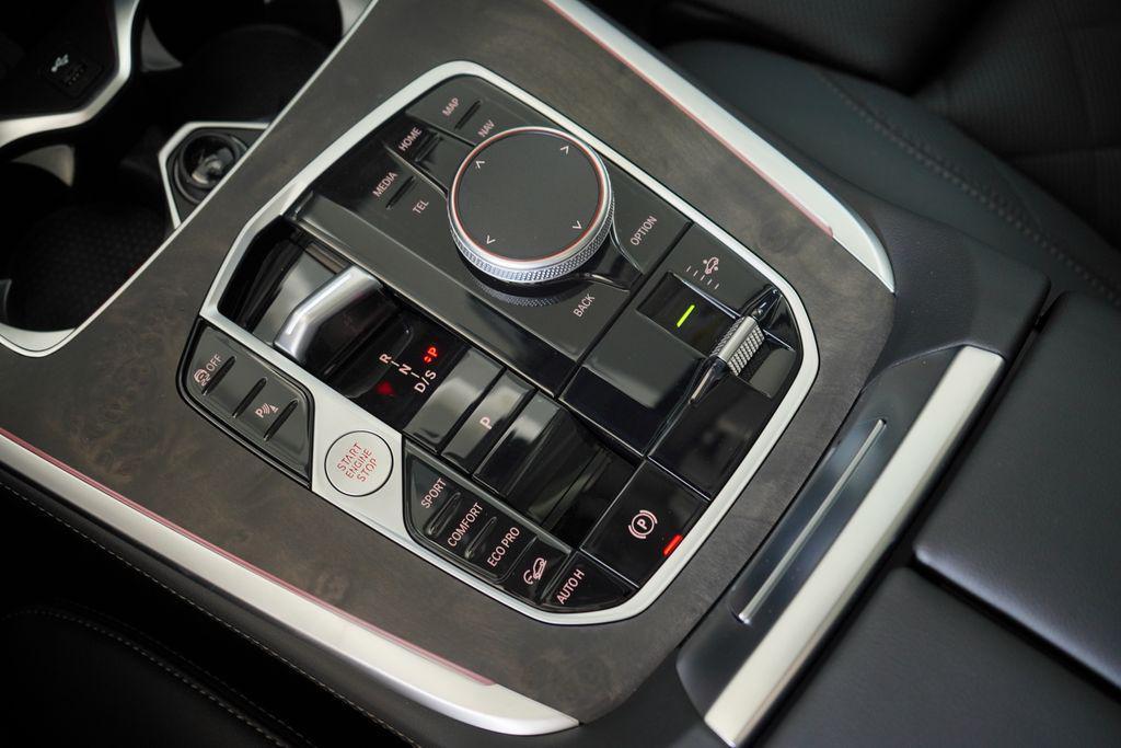 new 2026 BMW X7 car, priced at $89,915