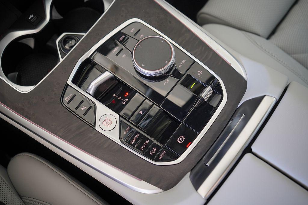 new 2026 BMW X7 car, priced at $92,465