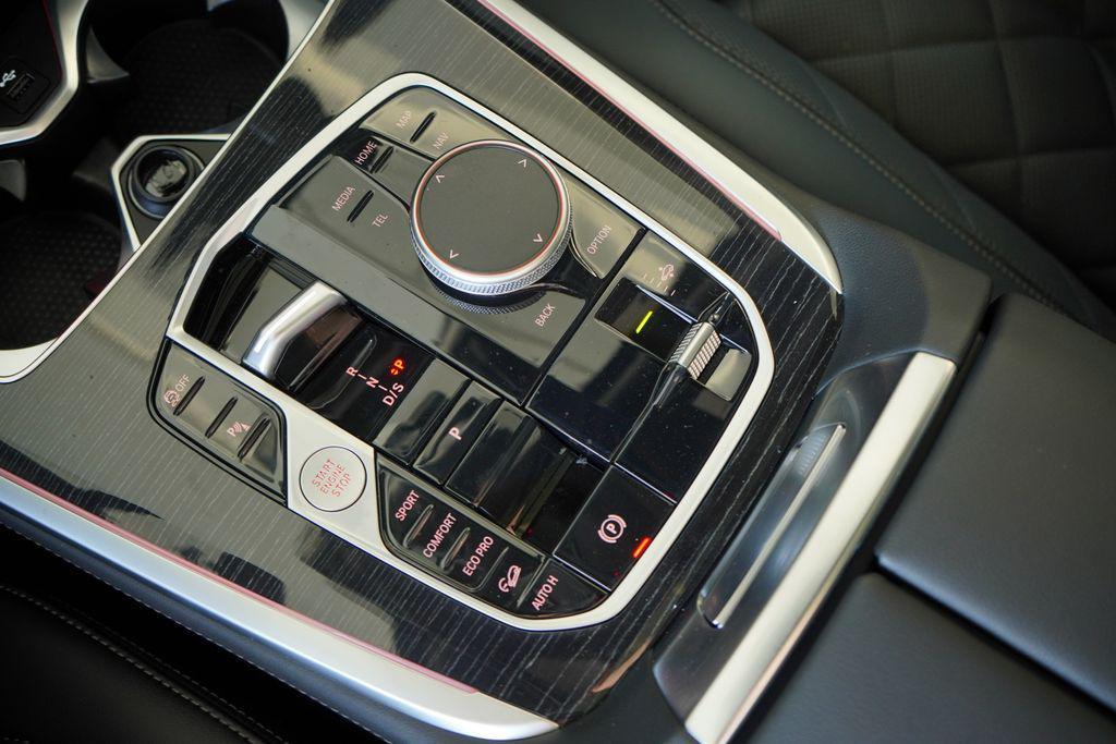 new 2026 BMW X7 car, priced at $99,865