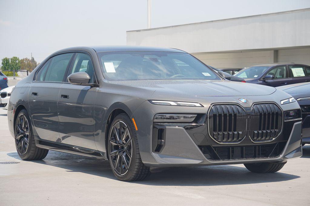 new 2025 BMW 760 car, priced at $137,235