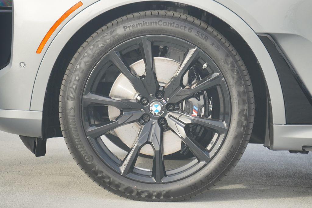 new 2026 BMW X7 car, priced at $98,110
