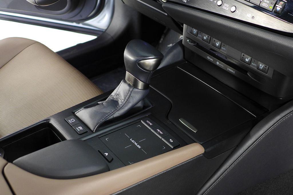 used 2022 Lexus ES 300h car, priced at $34,888