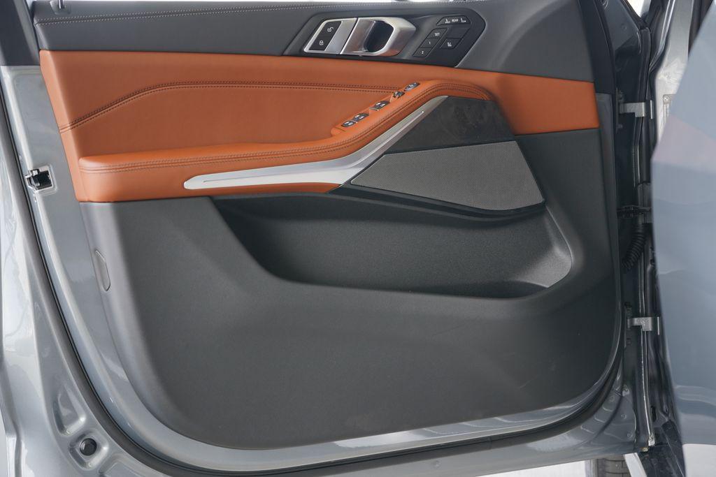 new 2026 BMW X7 car, priced at $99,265