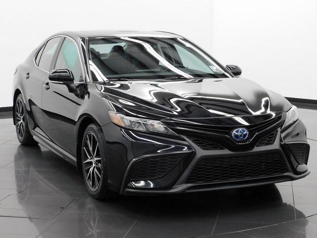 used 2024 Toyota Camry Hybrid car, priced at $27,965