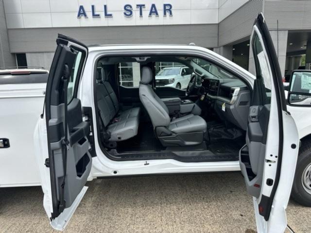 new 2025 Ford F-250 car, priced at $48,520