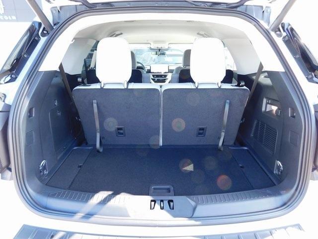 new 2025 Ford Explorer car, priced at $42,820