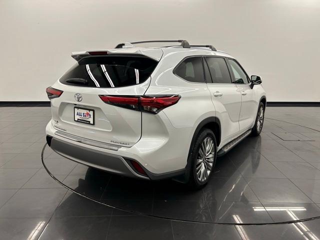 used 2022 Toyota Highlander car, priced at $38,865