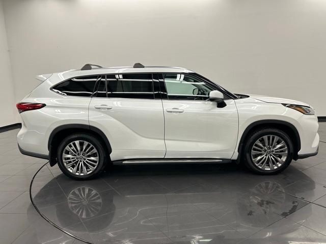 used 2022 Toyota Highlander car, priced at $38,865