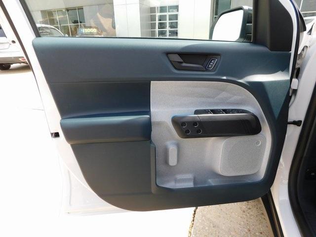 new 2025 Ford Maverick car, priced at $35,051