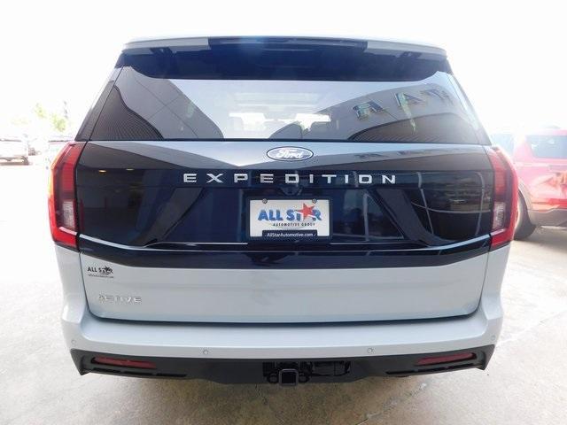 new 2025 Ford Expedition car, priced at $68,006