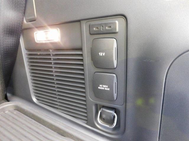 new 2025 Ford Expedition car, priced at $68,006