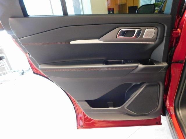new 2025 Ford Explorer car, priced at $55,782