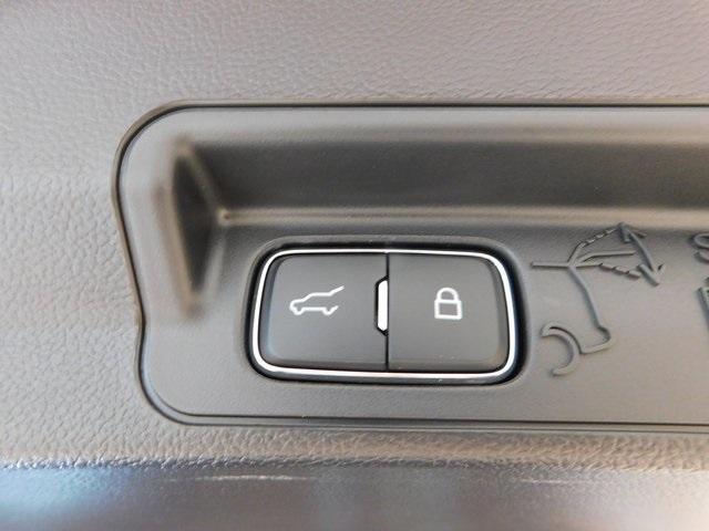 new 2025 Ford Explorer car, priced at $55,782