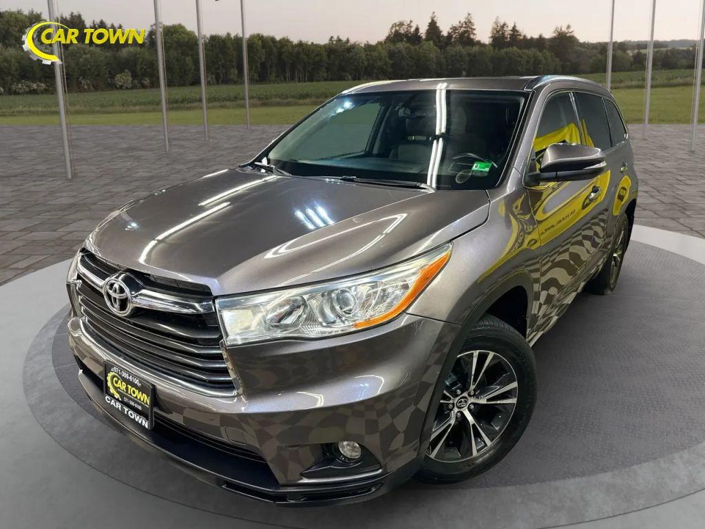 used 2016 Toyota Highlander car, priced at $18,250