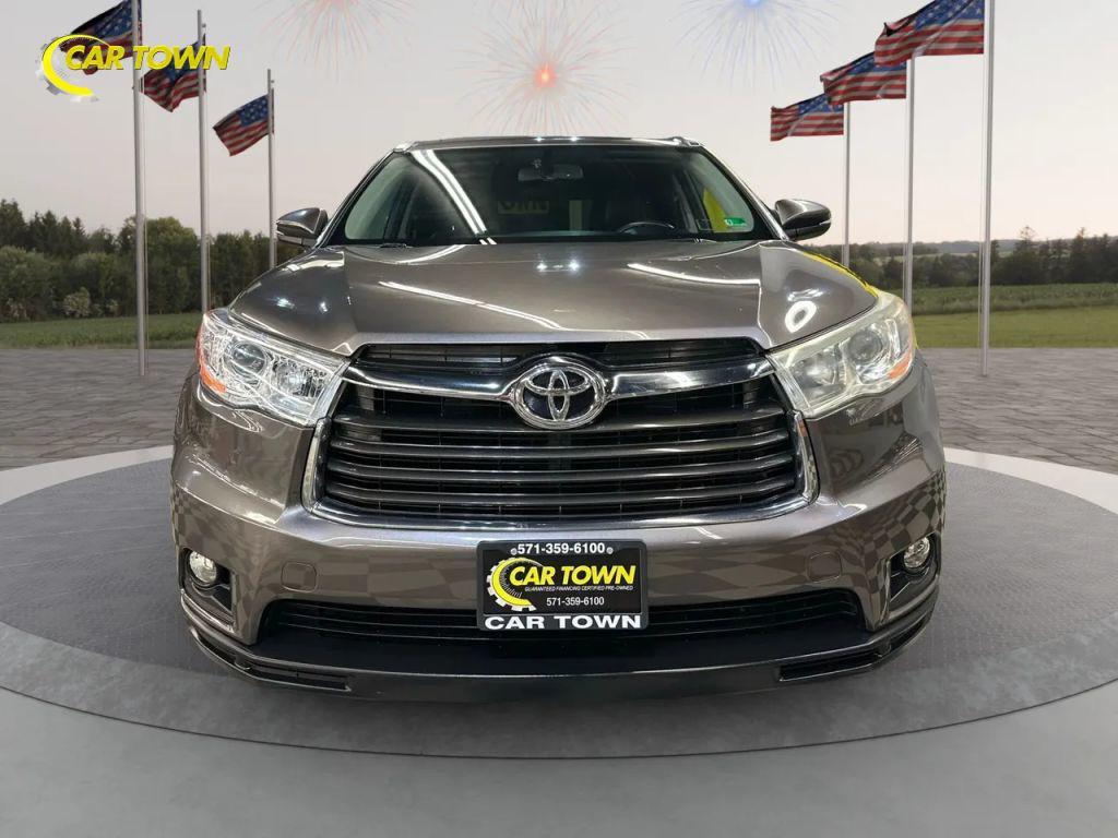 used 2016 Toyota Highlander car, priced at $18,250