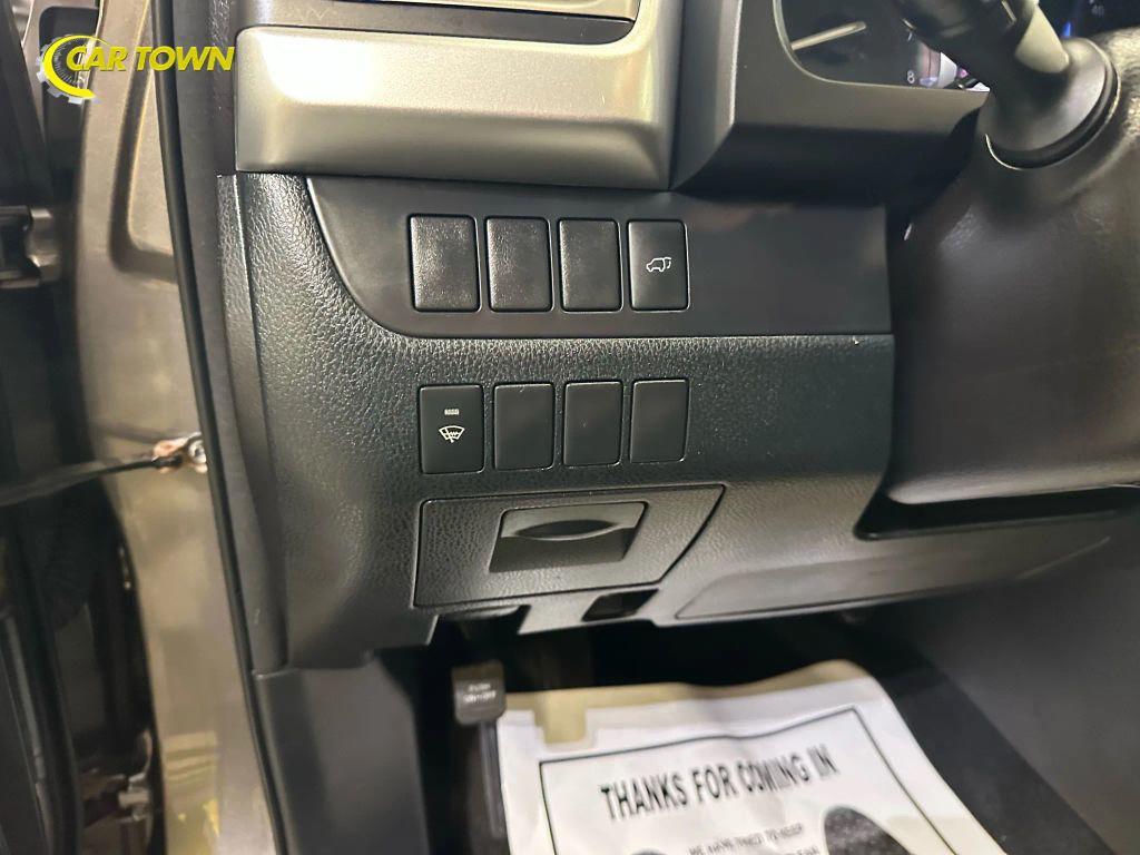 used 2016 Toyota Highlander car, priced at $18,250