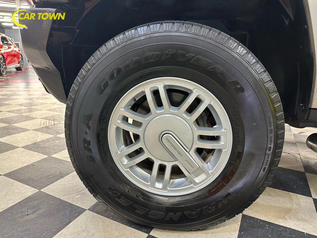 used 2008 Hummer H3 car, priced at $10,950