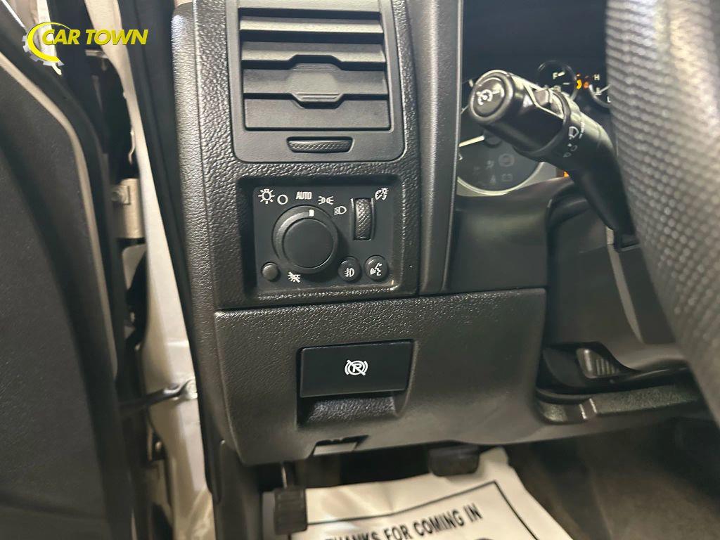 used 2008 Hummer H3 car, priced at $10,950