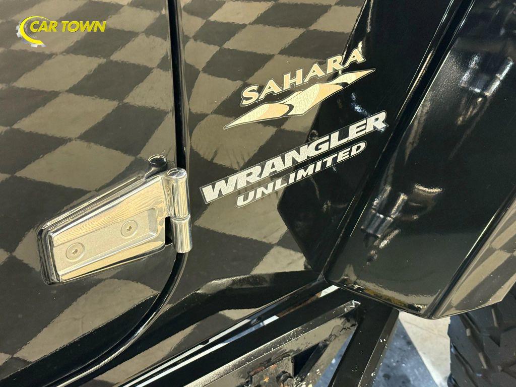 used 2015 Jeep Wrangler Unlimited car, priced at $18,150