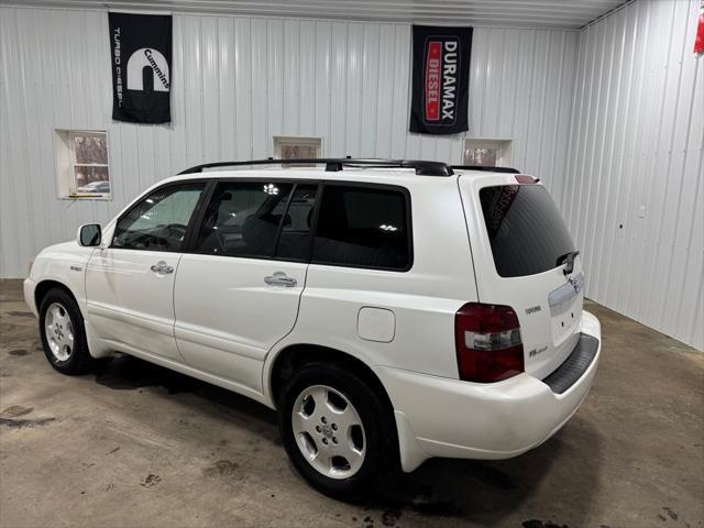 used 2006 Toyota Highlander car, priced at $3,800