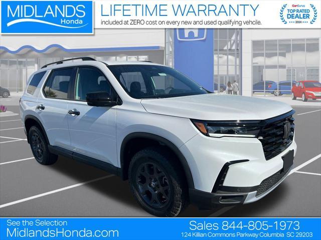 new 2025 Honda Pilot car, priced at $48,330