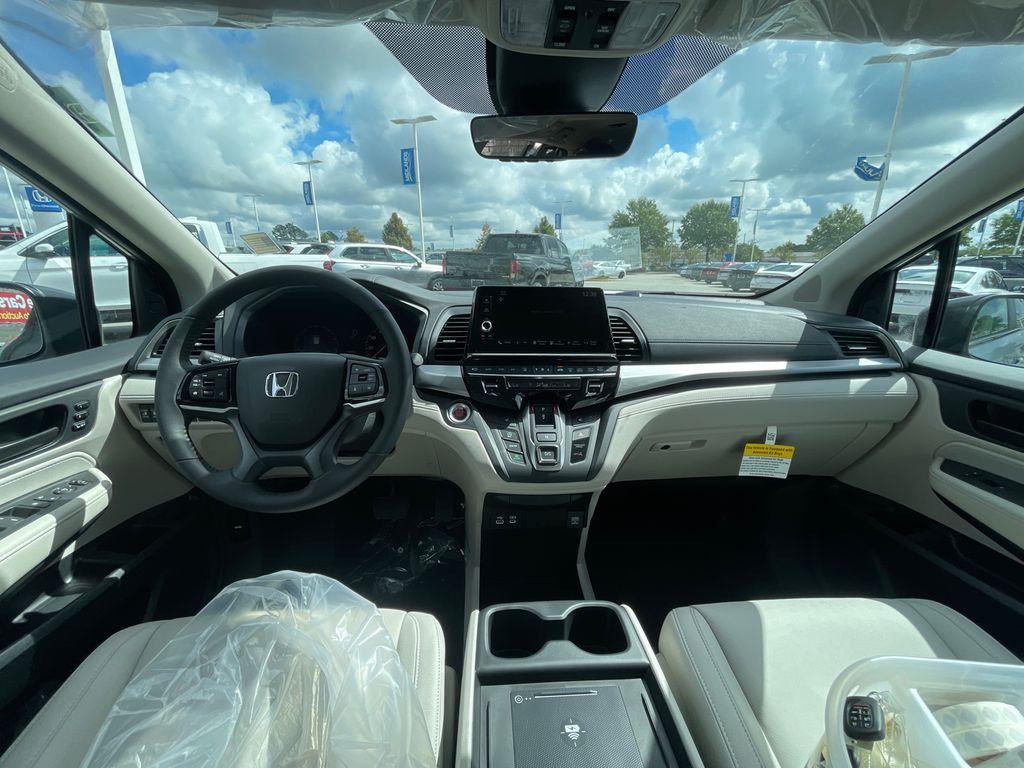 new 2026 Honda Odyssey car, priced at $42,199