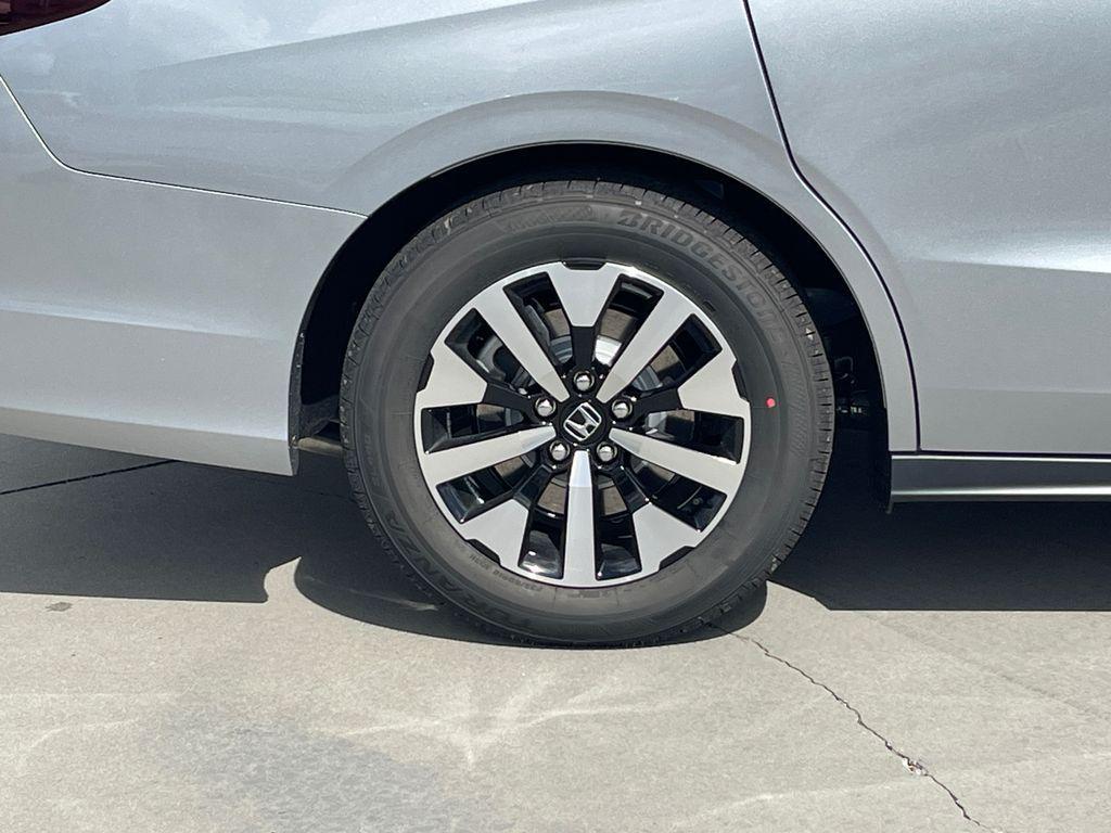 new 2026 Honda Odyssey car, priced at $42,199
