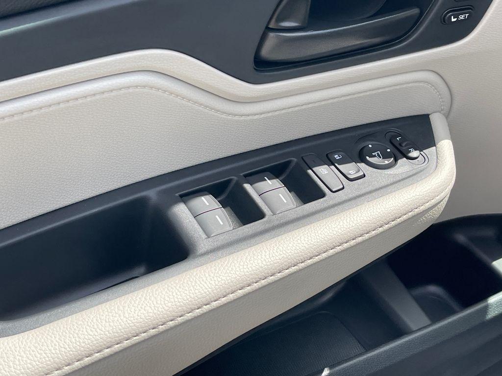 new 2026 Honda Odyssey car, priced at $42,199