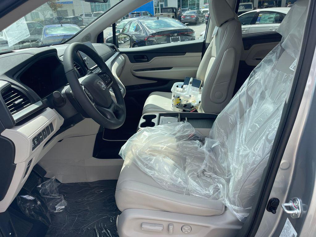 new 2026 Honda Odyssey car, priced at $42,199