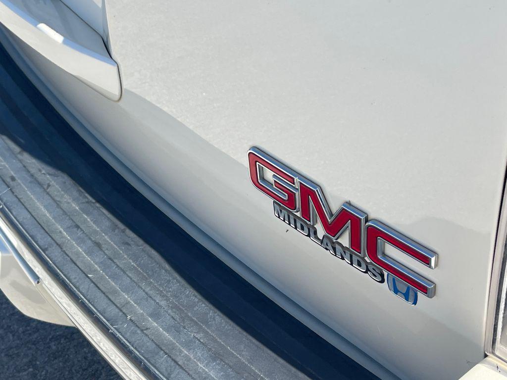 used 2014 GMC Yukon XL car, priced at $8,966
