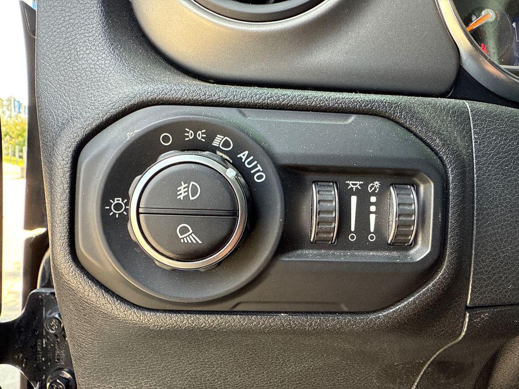 used 2021 Jeep Gladiator car, priced at $28,938