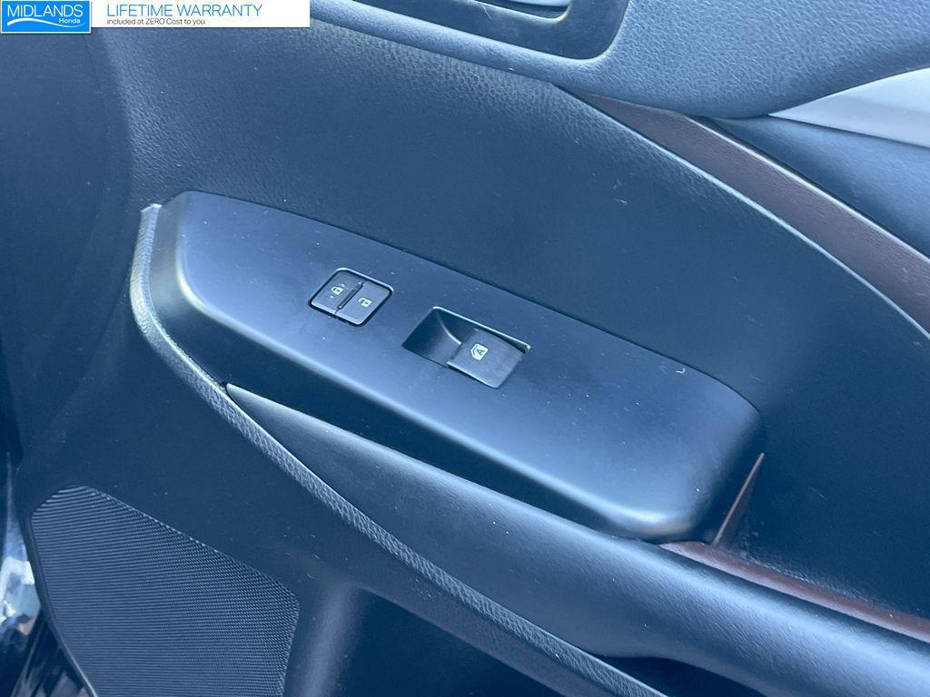 used 2019 Toyota Highlander car, priced at $28,553