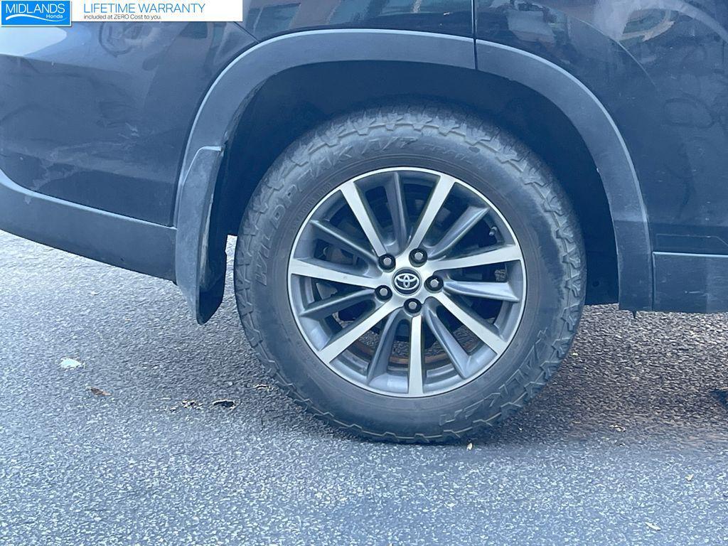 used 2019 Toyota Highlander car, priced at $28,553