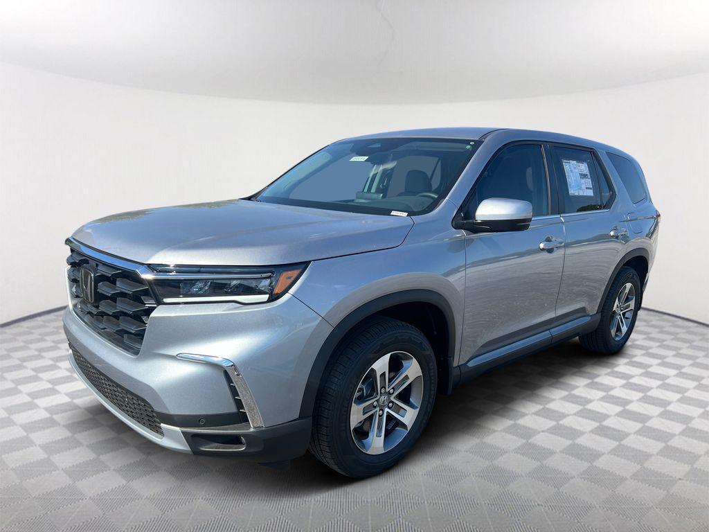 new 2025 Honda Pilot car, priced at $44,931