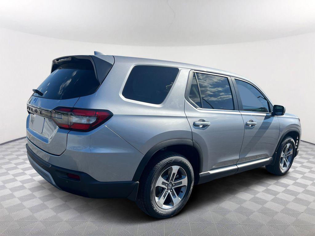 new 2025 Honda Pilot car, priced at $44,931