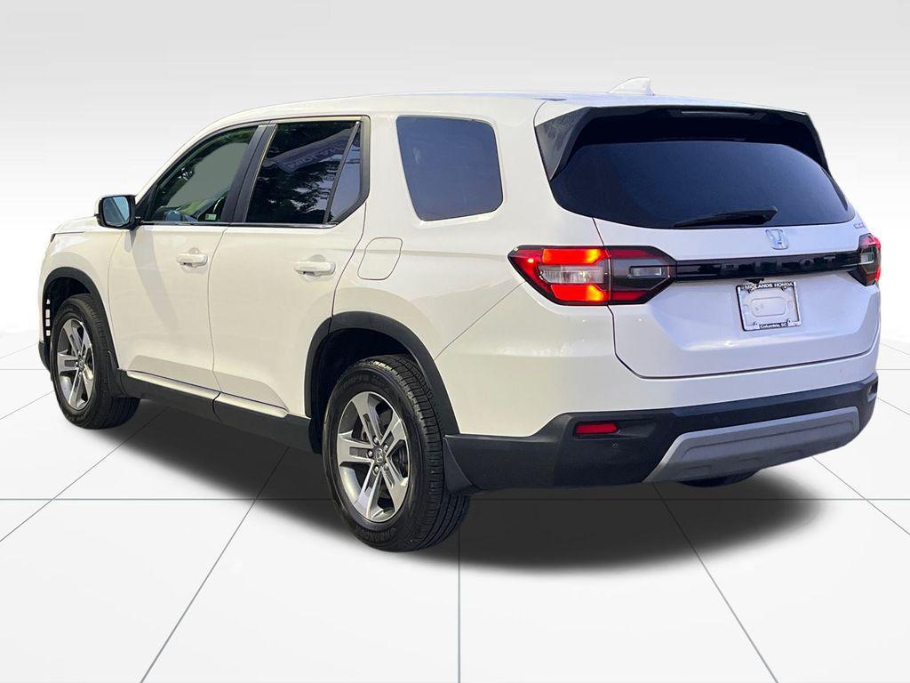 used 2024 Honda Pilot car, priced at $37,487