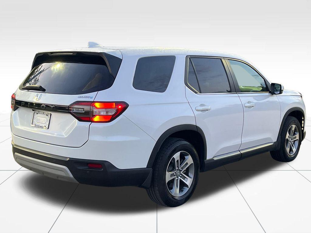 used 2024 Honda Pilot car, priced at $37,487