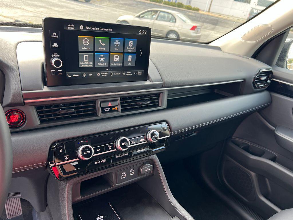 new 2025 Honda Pilot car, priced at $42,414